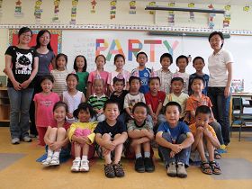 多伦多明慧学校暑期小班的老师和同学们