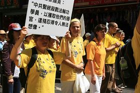 奥地利的特雷西娅(左)