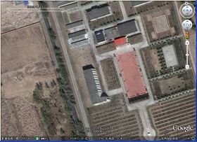 二零零五年四月,前排房正在拆除