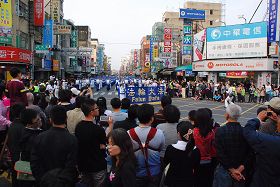 '天国乐团是游行中最吸引人的队伍'