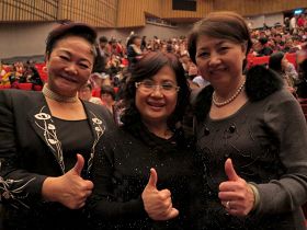 (左起)狮子会驻区总监、财星国际股份有限公司董事长赖惠燕、狮子会驻区总监、财星国际股份有限公司董事长黄秀榕、狮子会