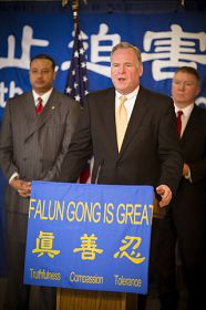 纽约州众议员麦克尔•费兹帕翠克（Michael