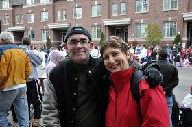 '罗伯特（Steve Roberts） 夫妇对天国乐团尤其赞赏。'