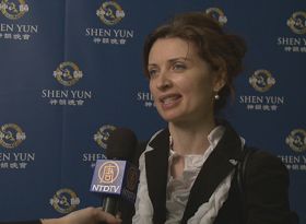 捷克政府人权专员斯姆科瓦说:久盼的春天终于来了。