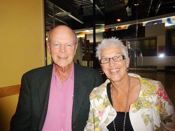 图1:老牌演出经纪集团主席Macpherson夫妇认为神韵绝对一流