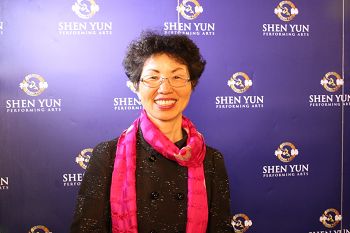 图4:台湾驻澳大利亚代表张小月观看了神韵在堪培拉首场演出,她表示节目非常棒