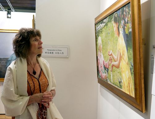 卡罗琳•阿德科克(Caroline