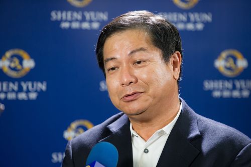 高睦企业有限公司董事长李启宏赞叹:“科技人员看神韵能消除身心的疲惫,充满正的能量,能促进工商业的繁荣。”