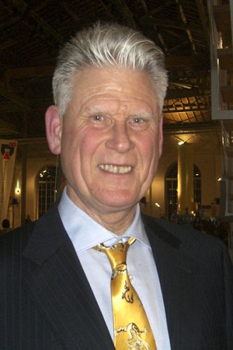 鲍布·突纳(Bob Turner)2015年2月28日在日内瓦BFM剧院观看了美国神韵国际艺术团在当地的第三场演出,这是他第五次观看神韵。