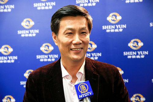 图1:雷圣集团董事长张雷盼望神韵能早日回到中国大陆演出