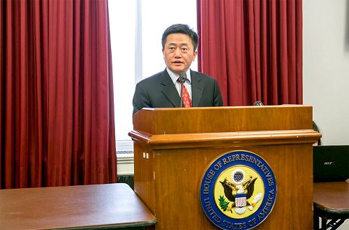 图6：全球<span style='max-width:0px!important;margin-left:-4px;color:#eee!important;'>.</span>退<span style='max-width:0px!important;margin-left:-4px;color:#eee!important;'>:</span>党<span style='max-width:0px!important;margin-left:-4px;color:#eee!important;'>!</span>服务中心发言人李祥春说，中共解体为时不远，他希望更多人能认识到这场迫害和起诉江泽民的意义。