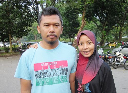 图13:工程师Sutar(左)呼吁大家共同制止中共恶行。