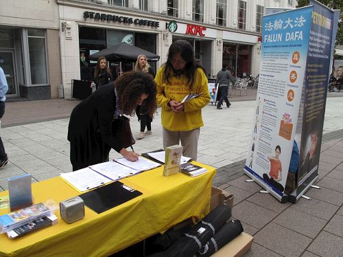 '图7:莱拉(Laila)女士签名反“活摘”'