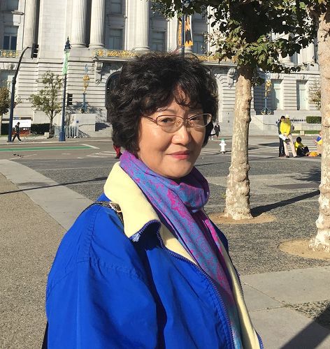 '图6:原本几乎瘫痪的胡女士,看《转法轮》重获新生'