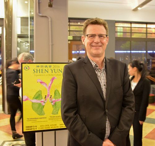 图9:Max Shierlaw 连续看了三次神韵