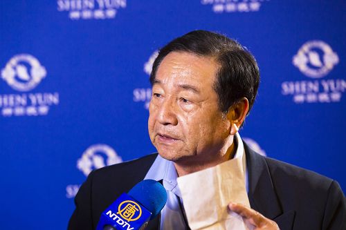 图3:知名书法家谢永田“是神的力量!人根本没办法做这个事。那个画面真的太好、太完美了!神韵是人间难见的神品。”