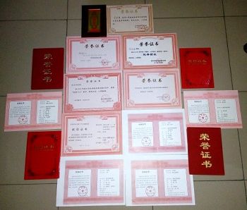 李宗泽在校期间获得的荣誉证书