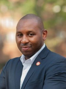 皇后区市议员多诺万•理查兹(Donovan Richards)