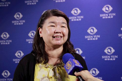 '图15:新竹市科学城社区大学校长李世英说:“神韵音乐的层次是一层一层铺叠上去的,感觉就象天堂一样,已经打开了我全部的身心灵”。'