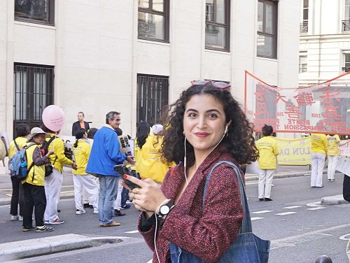 图29:Gala Chenasha女士:感到能看到法轮功学员太好了。