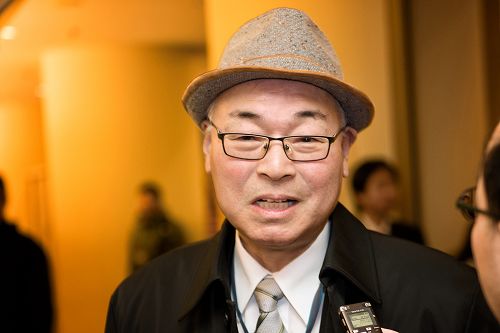 建筑设计所所长阪本茂树(Shigeki Sakamoto)赞叹,“(歌唱家)演唱的歌词完全就是神佛的教诲。”