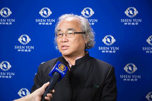 '图4:屏东县政府文化处长吴锦发:“神韵充满了正的能量,是治疗民族伤痕最好的一帖良药。”'