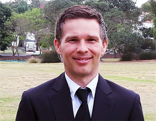 '图4:澳洲西人学员尼古拉斯(Nicholas Earle)表示:无法用语言表达我成为大法弟子有多么的幸福'