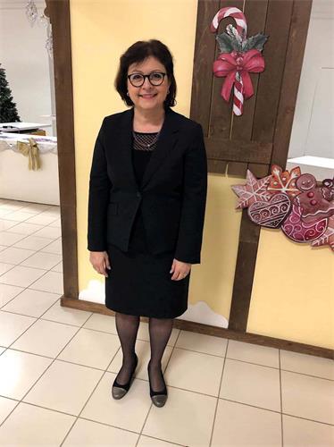 图5:魁北克市政府的公务员德罗什(Sylvie DesRoches)女士表示修炼法轮大法,就是找到了自己一直在寻找的“道”,并感恩师父的慈悲。