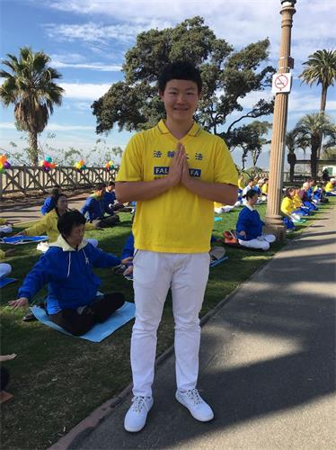 '图4:十六岁的腾腾说:“法轮大法好!”'