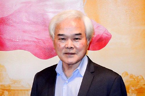 书画家李其融,二月二七日观赏了神韵国际艺术团在台北的演出