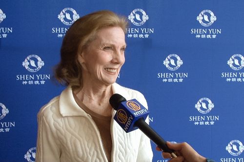 图5:国际著名舞蹈家芭芭拉·汉考克(Barbara Hancock)说:“神韵是每个人必须看的。”