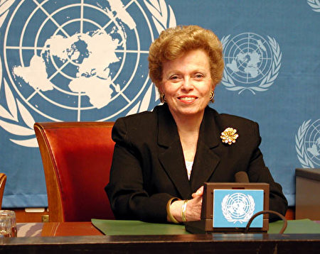 图5：美国国务院前助理国务卿埃伦·绍尔布赖（Ellen Sauerbrey）在支持信中表示，退<span style='max-width:0px!important;margin-left:-4px;color:#eee!important;'>!</span>党<span style='max-width:0px!important;margin-left:-4px;color:#eee!important;'>!</span>运动为中国的未来带来希望，中国人能独立思考并自由选择自己和国家的命运至关重要。