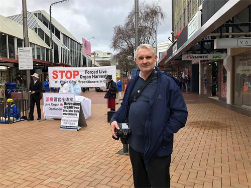 '图7:大卫说共产党一定要倒台的。'