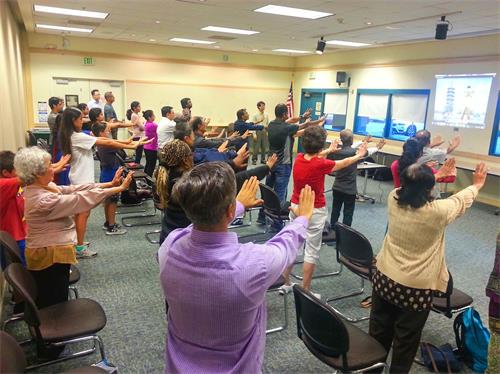 '图1:新学员在学炼第一套功法'