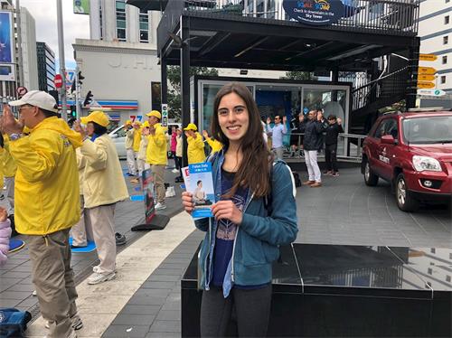 '图4:索菲支持法轮功,她认为:精神心灵的健康是身体健康的关键。'