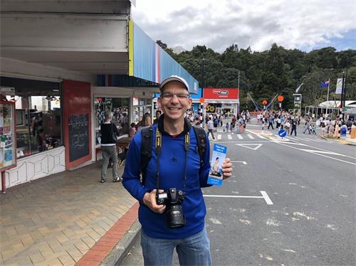 '图6：沃里克表示中共迫害信仰民众太可耻。'