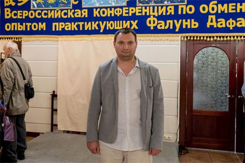 '图7:来自辛菲罗波尔市的医师亚历山大·布朵夫金(Alexander Pudovkin)'