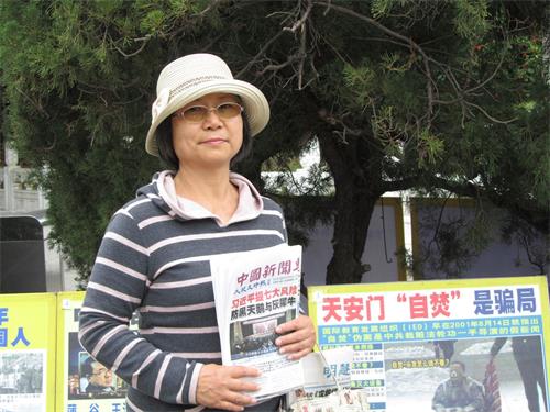 '图6：玉治到故宫讲真相已有十年，经常帮一个家庭一个家庭的大陆游客声明三<span