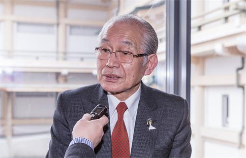 '图4:日本著名雕刻家山本真辅惊讶地表示,“神韵是难得一见的演出。”'