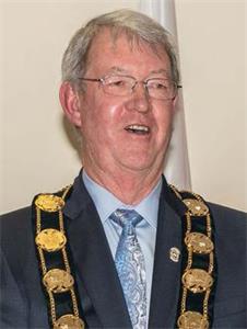 '图34:安省埃兰(Erin)市长阿伦‧阿尔斯(Allan Alls)。'