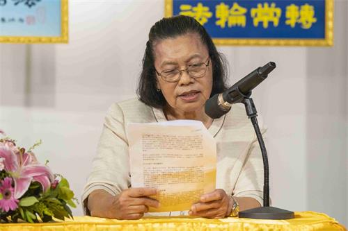 图5：香港学员叶女士谈到在真相点劝三<span style='max-width:0px!important;margin-left:-4px;color:#eee!important;'>:</span>退<span style='max-width:0px!important;margin-left:-4px;color:#eee!important;'>.</span>，以慈悲心善待众生。