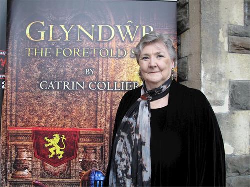 '图2:著名作家、第三届威尔士国际电影节评委会主席凯瑟琳·约翰(Katherine John)认为《归途》“是一部关于非常重要故事的非常非常重要的电影。”'