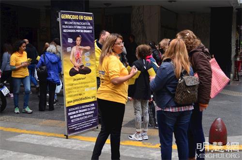 '图1~5:在华人街讲真相'