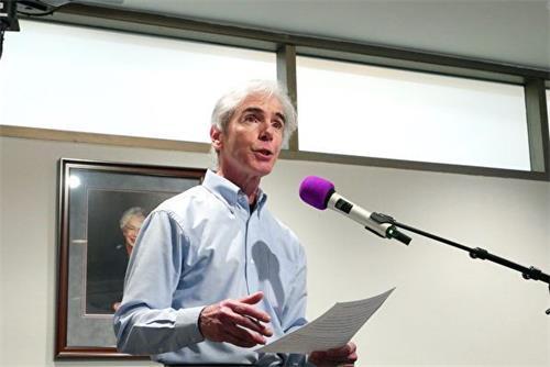 '图4:威廉王子县居民、法轮功学员吉姆·吉拉戈西亚(Jim