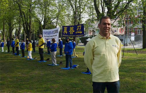 '图5:伊夫·霍文(Yves vd Hoeven)表示:今天来这里就是反对中共的邪恶迫害,我会一直努力,直至迫害结束。'