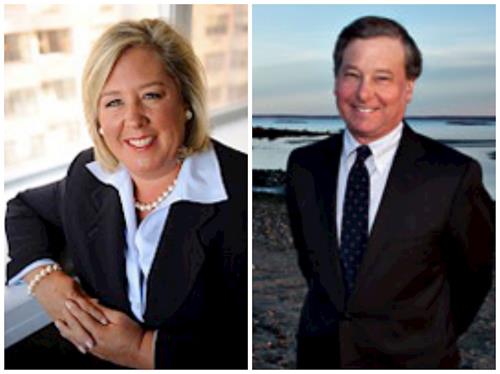 '图1:纽约州第76选区众议员丽贝卡·海莱特(Rebecca A. Seawright)和第91选区众议员史蒂文·奥蒂斯(Steven Otis)发褒奖,祝贺法轮大法日。'