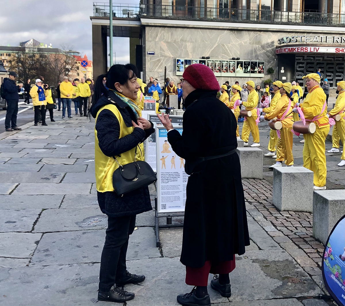 北欧民众在哥德堡声援四亿中国人三<span style='max-width:0px!important;margin-left:-4px;color:#eee!important;'>:</span>退<span style='max-width:0px!important;margin-left:-4px;color:#eee!important;'>.</span> 政要支持 11 2022 11 5 sweden gothenburg 13