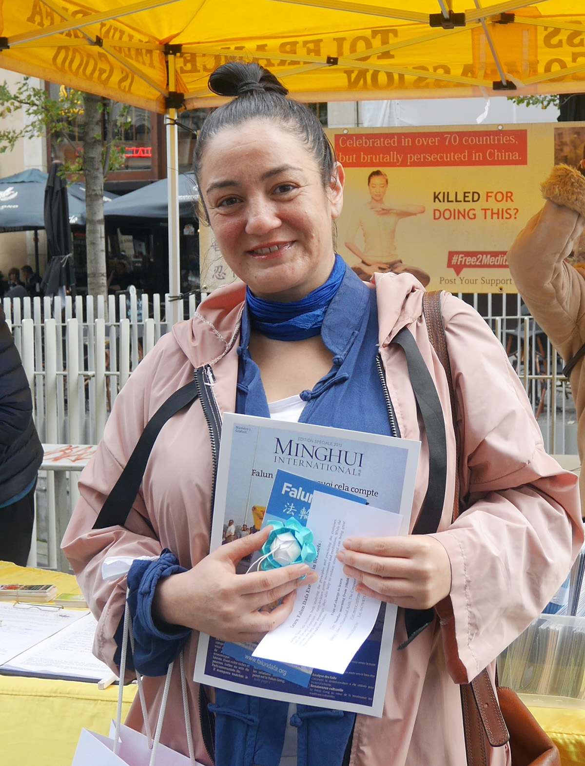 比利时民众举办活动 声援四亿人退出中共 10 2022 11 8 belgium brussels 06