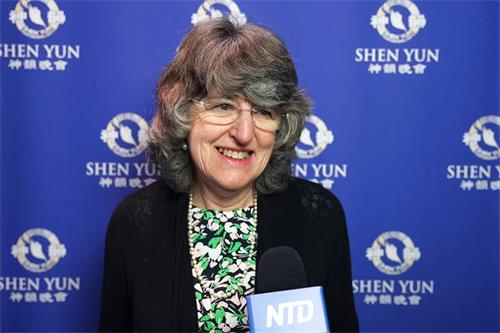 '图8：英国芬利男爵夫人（Baroness Finlay of Llandaff）赞神韵：“一场壮丽的演出，是视觉和精神的盛宴！”（新<span