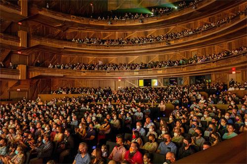 图4：二零二二年五月六日至八日，神韵巡回艺术团莅临墨西哥瓜达拉哈拉剧院连演五场演出，均爆满。（新<span
